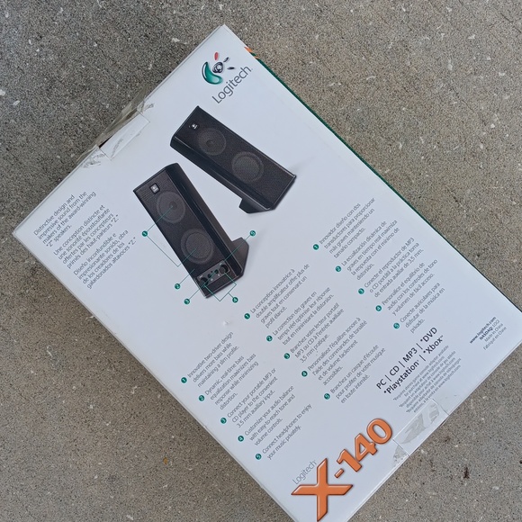 Logitech X 140 - PC multimedia speakers - 5 watt RMS  Stereo Speaker System - Picture 10 of 12